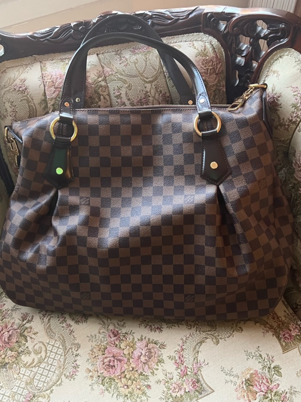 Louis Vuitton Evora GM Damier
Ebene Brown Tote Bag